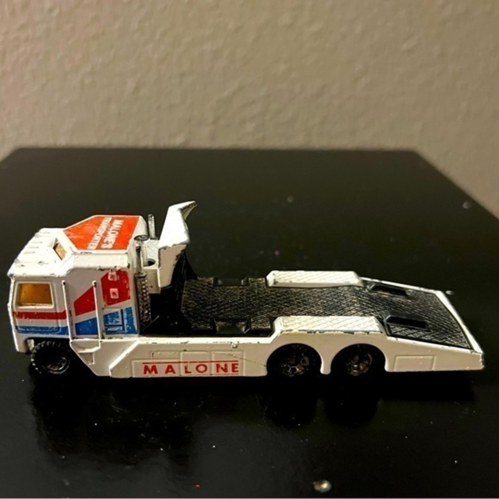 Matchbox Vintage 1983 Kenworth Cabover Racing Transporter